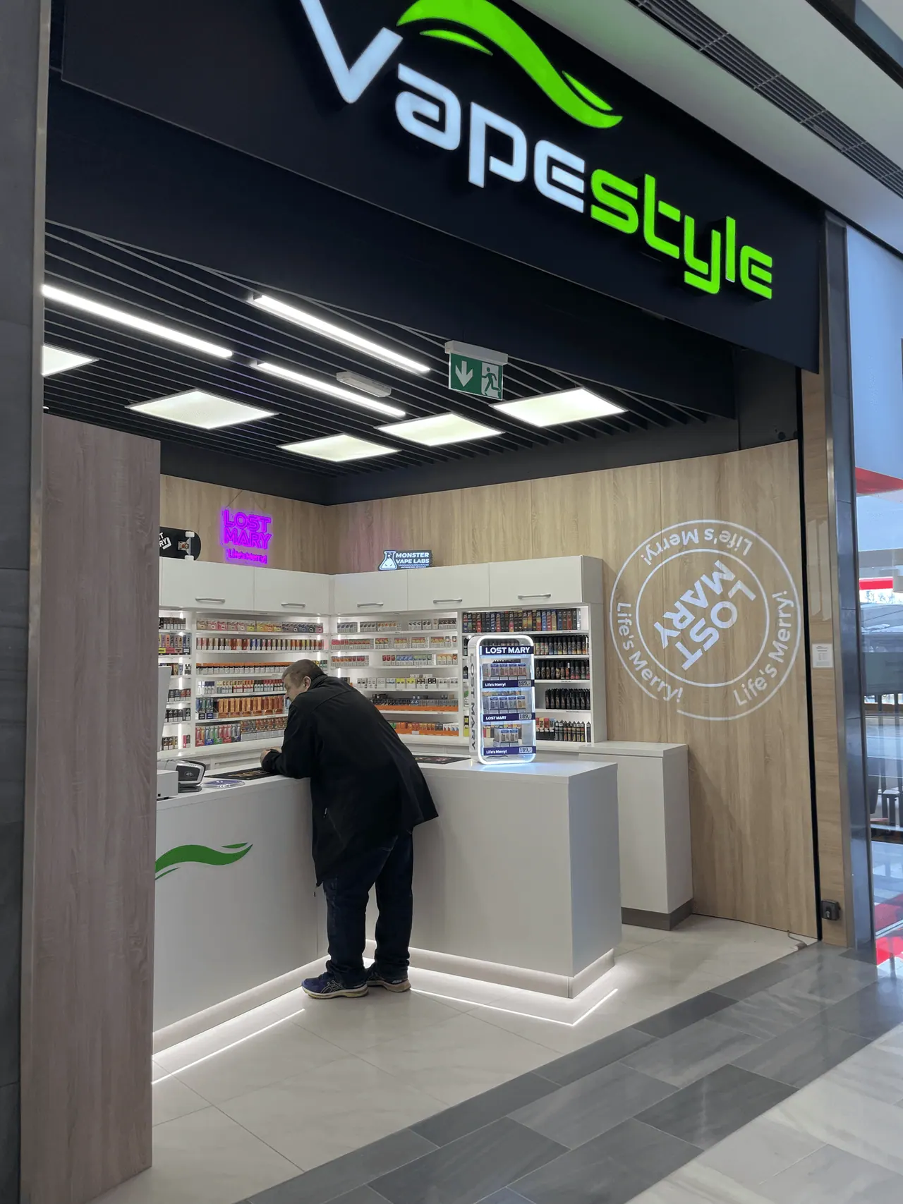 Vizualizace a design project prodejny Vapestyle v OC Westfield Chodov – fotografie 1